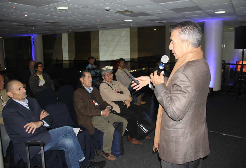 DIFERENTES EMPRESAS PARTICIPAN DE LAS CHARLAS DE EXPERIENCIAS EN OBRA